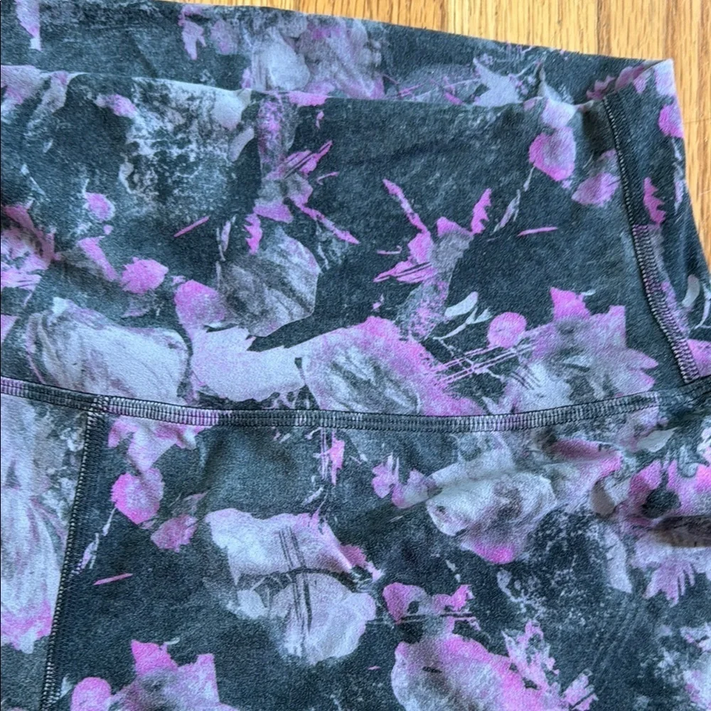 lululemon athletica gray and Purple Patterned Leggings - Picture 6 of 8